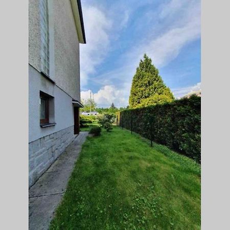 Family Apartment With Garden And Parking Spot Budweis Exterior foto