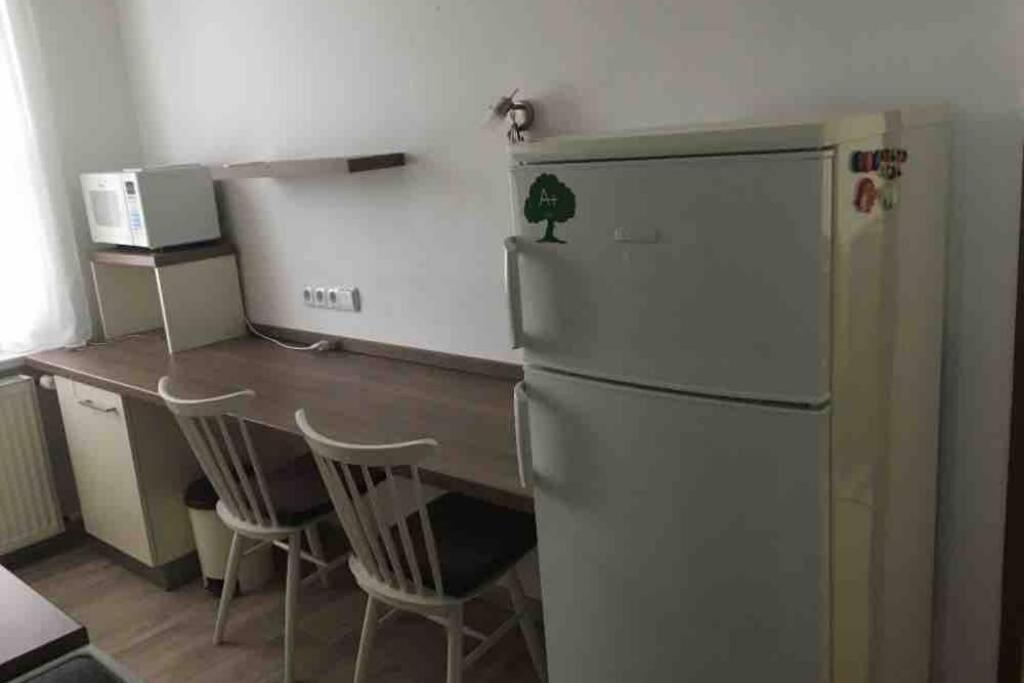 Family Apartment With Garden And Parking Spot Budweis Exterior foto